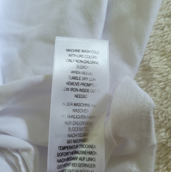 True Religion🙏 Graphic Logo Tee👕 - NWT - Picture 8 of 12